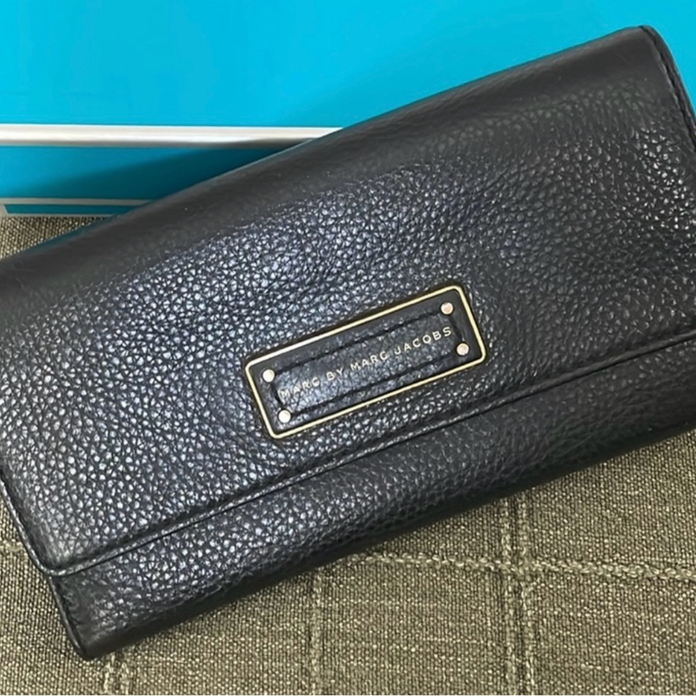 Marc by Marc Jacobs Textured Black Wallet